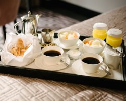 Book direct and enjoy breakfast on us!